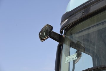 �������ó��Ӱ�S700 14.5L LNG 580���� 6X4 Ӯ��12�� AMT�Զ��� ǣ����(����ƿ)ͼƬ