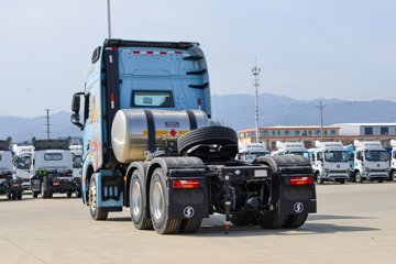 �������ó��Ӱ�S700 14.5L LNG 580���� 6X4 Ӯ��12�� AMT�Զ��� ǣ����(����ƿ)ͼƬ