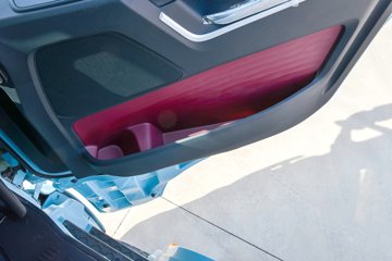 �������ó��Ӱ�S700 14.5L LNG 580���� 6X4 Ӯ��12�� AMT�Զ��� ǣ����(����ƿ)ͼƬ