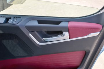�������ó��Ӱ�S700 14.5L LNG 580���� 6X4 Ӯ��12�� AMT�Զ��� ǣ����(����ƿ)ͼƬ