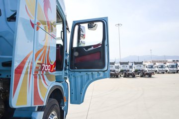 �������ó��Ӱ�S700 14.5L LNG 580���� 6X4 Ӯ��12�� AMT�Զ��� ǣ����(����ƿ)ͼƬ