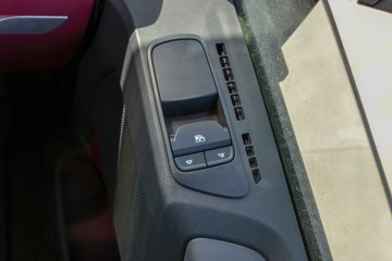 �������ó��Ӱ�S700 14.5L LNG 580���� 6X4 Ӯ��12�� AMT�Զ��� ǣ����(����ƿ)ͼƬ
