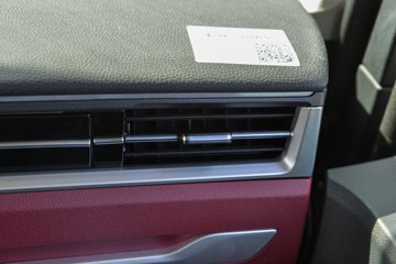 �������ó��Ӱ�S700 14.5L LNG 580���� 6X4 Ӯ��12�� AMT�Զ��� ǣ����(����ƿ)ͼƬ