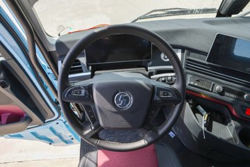 �������ó��Ӱ�S700 14.5L LNG 580���� 6X4 Ӯ��12�� AMT�Զ��� ǣ����(����ƿ)ͼƬ