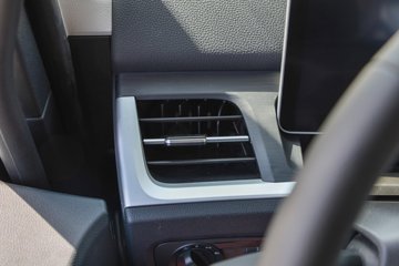 �������ó��Ӱ�S700 14.5L LNG 580���� 6X4 Ӯ��12�� AMT�Զ��� ǣ����(����ƿ)ͼƬ