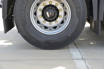 �������ó��Ӱ�S700 14.5L LNG 580���� 6X4 Ӯ��12�� AMT�Զ��� ǣ����(����ƿ)ͼƬ