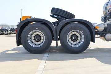 �������ó��Ӱ�S700 14.5L LNG 580���� 6X4 Ӯ��12�� AMT�Զ��� ǣ����(����ƿ)ͼƬ