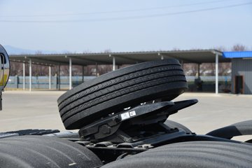�������ó��Ӱ�S700 14.5L LNG 580���� 6X4 Ӯ��12�� AMT�Զ��� ǣ����(����ƿ)ͼƬ