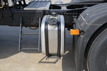 �������ó��Ӱ�S700 14.5L LNG 580���� 6X4 Ӯ��12�� AMT�Զ��� ǣ����(����ƿ)ͼƬ