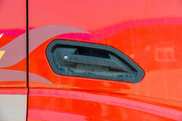 �������ó� �Ӱ�S700 14.5L���� 680���� 6X4 Ӯ��12�� AMT�Զ��� ǣ����ͼƬ