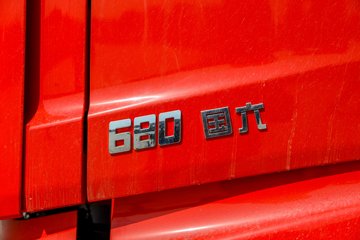�������ó� �Ӱ�S700 14.5L���� 680���� 6X4 Ӯ��12�� AMT�Զ��� ǣ����ͼƬ