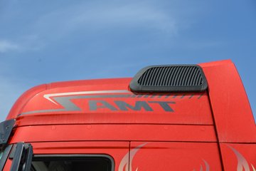 �������ó� �Ӱ�S700 14.5L���� 680���� 6X4 Ӯ��12�� AMT�Զ��� ǣ����ͼƬ