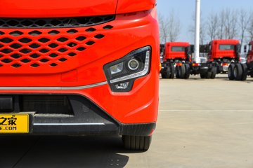�������ó� �Ӱ�S700 14.5L���� 680���� 6X4 Ӯ��12�� AMT�Զ��� ǣ����ͼƬ