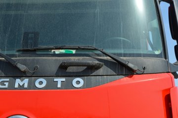 �������ó� �Ӱ�S700 14.5L���� 680���� 6X4 Ӯ��12�� AMT�Զ��� ǣ����ͼƬ