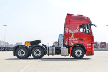�������ó� �Ӱ�S700 14.5L���� 680���� 6X4 Ӯ��12�� AMT�Զ��� ǣ����ͼƬ