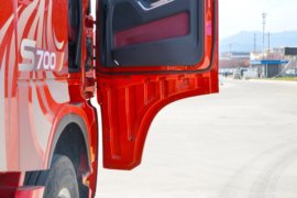 延安S700&nbsp;牵引车驾驶室                                               图片