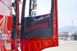 延安S700&nbsp;牵引车驾驶室                                               图片