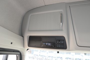 �������ó� �Ӱ�S700 14.5L���� 680���� 6X4 Ӯ��12�� AMT�Զ��� ǣ����ͼƬ