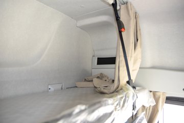 �������ó� �Ӱ�S700 14.5L���� 680���� 6X4 Ӯ��12�� AMT�Զ��� ǣ����ͼƬ