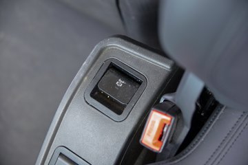 �������ó� �Ӱ�S700 14.5L���� 680���� 6X4 Ӯ��12�� AMT�Զ��� ǣ����ͼƬ