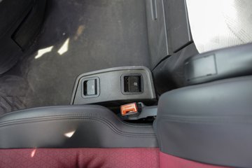 �������ó� �Ӱ�S700 14.5L���� 680���� 6X4 Ӯ��12�� AMT�Զ��� ǣ����ͼƬ