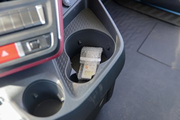 �������ó� �Ӱ�S700 14.5L���� 680���� 6X4 Ӯ��12�� AMT�Զ��� ǣ����ͼƬ