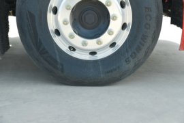 延安S700&nbsp;牵引车底盘                                                图片