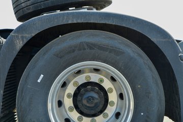 �������ó� �Ӱ�S700 14.5L���� 680���� 6X4 Ӯ��12�� AMT�Զ��� ǣ����ͼƬ
