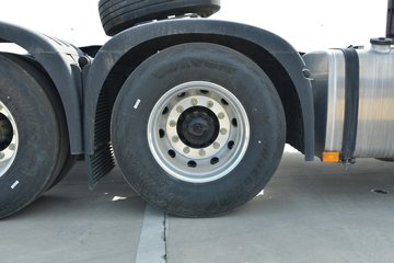 �������ó� �Ӱ�S700 14.5L���� 680���� 6X4 Ӯ��12�� AMT�Զ��� ǣ����ͼƬ