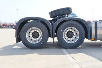 �������ó� �Ӱ�S700 14.5L���� 680���� 6X4 Ӯ��12�� AMT�Զ��� ǣ����ͼƬ