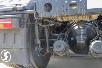 �������ó� �Ӱ�S700 14.5L���� 680���� 6X4 Ӯ��12�� AMT�Զ��� ǣ����ͼƬ