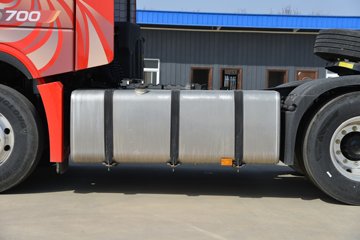 �������ó� �Ӱ�S700 14.5L���� 680���� 6X4 Ӯ��12�� AMT�Զ��� ǣ����ͼƬ