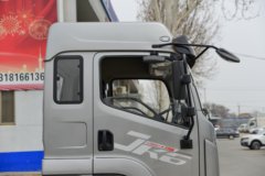 青岛解放 JK6中卡 240马力 4X2 5.2米仓栅式载货车