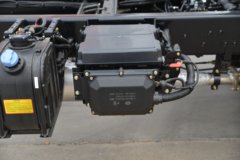 青岛解放 JK6中卡 240马力 4X2 5.2米仓栅式载货车