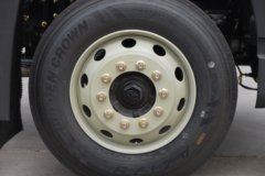 青岛解放 JK6中卡 240马力 4X2 6.8米厢式载货车
