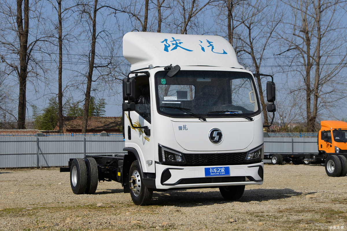 陕汽商用车德龙G200 2.5L柴油 170马力 法士特6档 4.15米单排仓栅式轻卡