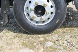 德龙G200&nbsp;载货车底盘                                                图片