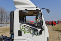 陕汽商用车 德龙G300 163马力 4X2 4.06米冷藏车(法士特8档)