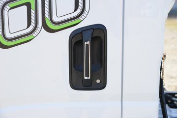 �������ó� ����G300 163���� 4X2 4.06����س�(��ʿ��8��)ͼƬ