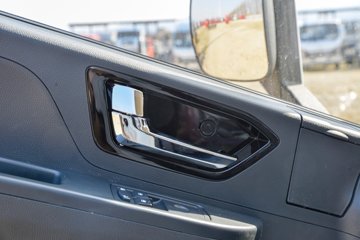 �������ó� ����G300 163���� 4X2 4.06����س�(��ʿ��8��)ͼƬ