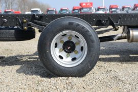 德龙G300&nbsp;冷藏车底盘图片