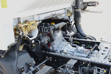 �������ó� ����G300 163���� 4X2 4.06����س�(��ʿ��8��)ͼƬ