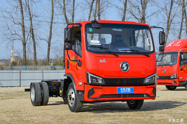 陕汽商用车 德龙G200 170马力 4.18米单排栏板轻卡