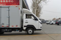 蓝擎汽车 凌R 1.6L 122马力 汽油 3.85米单排厢式微卡