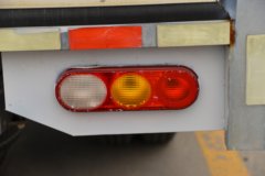 蓝擎汽车 凌R 1.6L 122马力 汽油 3.85米单排厢式微卡