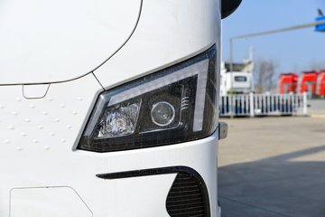 �������ó� ����S300 ���а� 4.2�׵��Ŵ��綯��ʽ�Ῠ 120.27kWhͼƬ