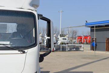 �������ó� ����S300 ���а� 4.2�׵��Ŵ��綯��ʽ�Ῠ 120.27kWhͼƬ