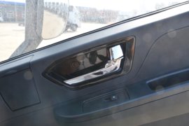 智云S300&nbsp;电动载货车驾驶室图片