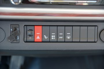 �������ó� ����S300 ���а� 4.2�׵��Ŵ��綯��ʽ�Ῠ 120.27kWhͼƬ