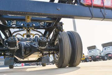 �������ó� ����S300 ���а� 4.2�׵��Ŵ��綯��ʽ�Ῠ 120.27kWhͼƬ